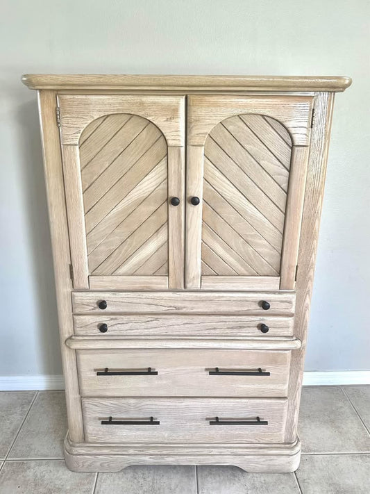 Modern Natural Solid Wood 4 Drawer Large Armoire Dresser