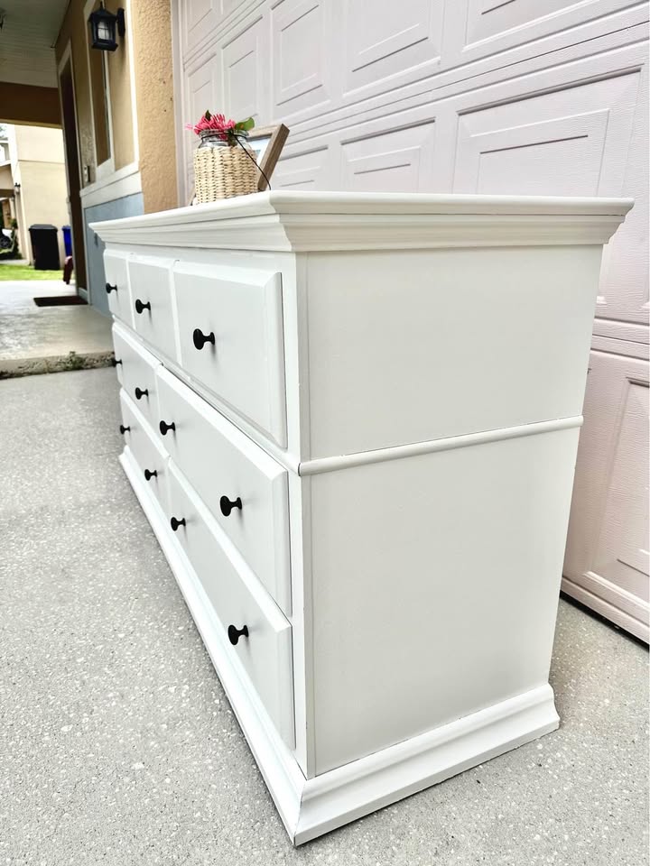 White 7 Drawer Wooden Dresser