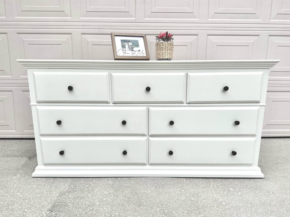 White 7 Drawer Wooden Dresser